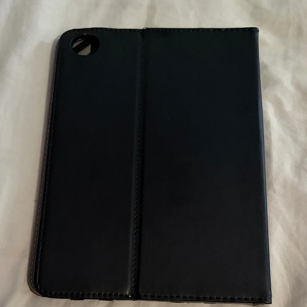 iHome Dark Tablet Cover